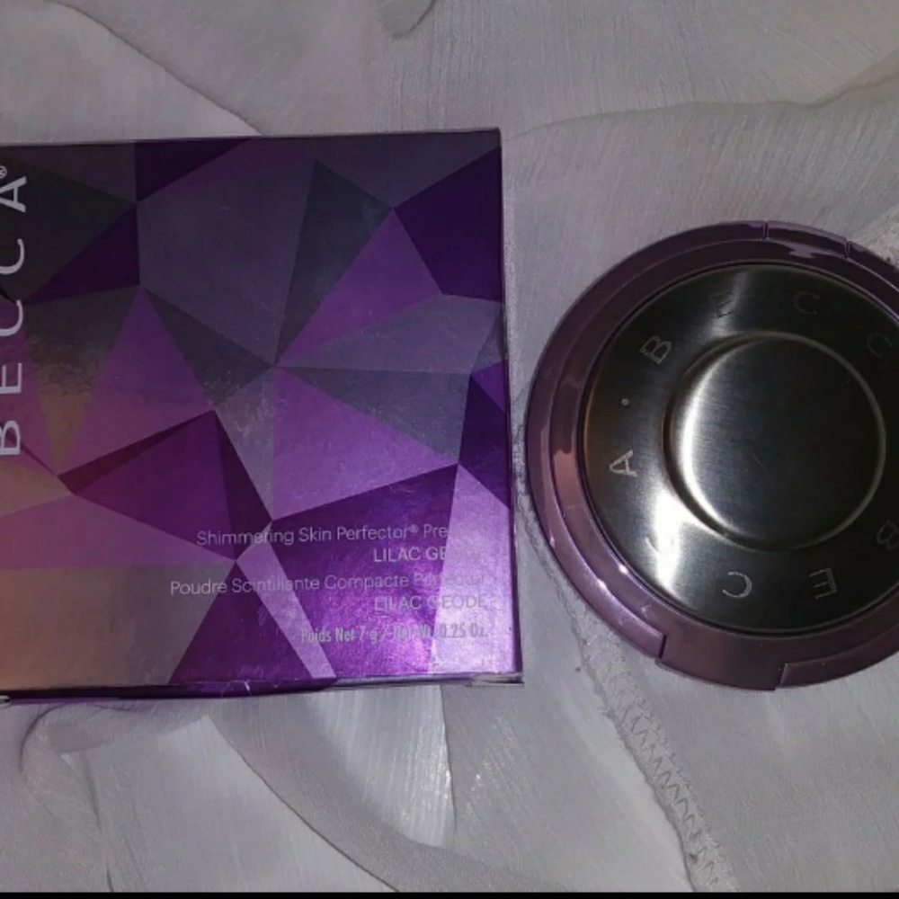 Becca Lilac Geode Skin Perfector